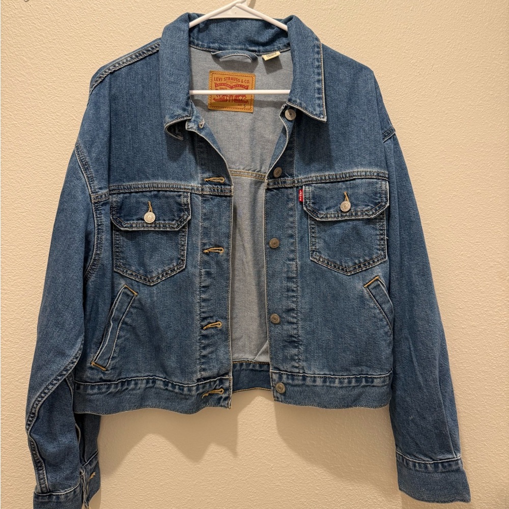 Levi’s Oversized Denim Jacket. Size S. Like New!